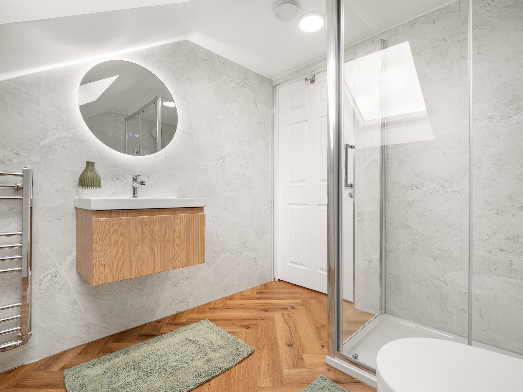 HDR bathroom photography with walk-in shower, Glasgow property