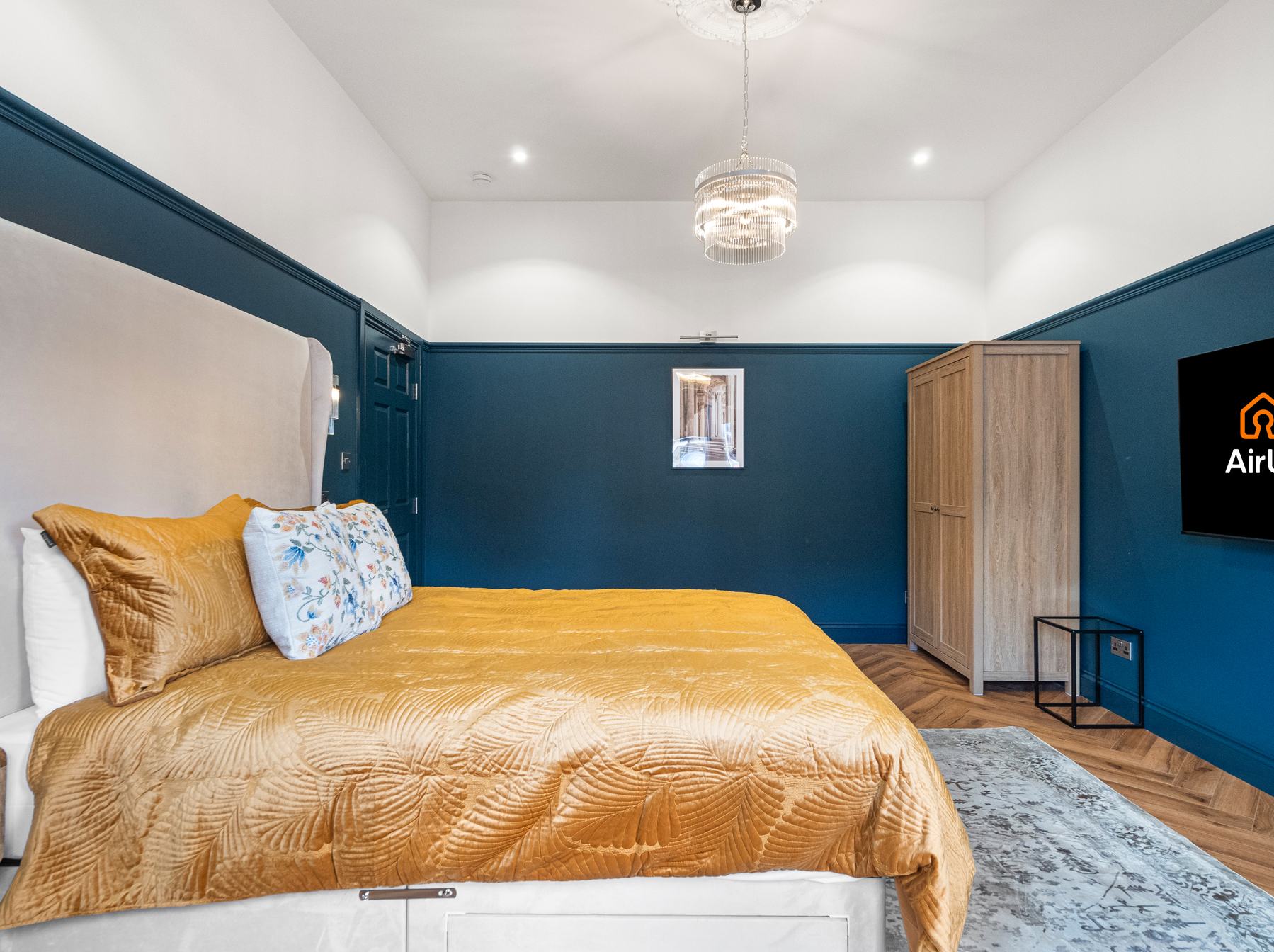 Property photography Glasgow, bedroom wardrobe and television detail